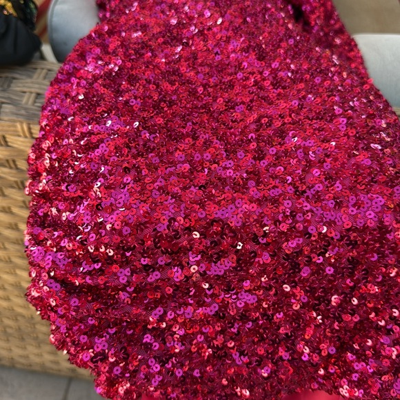 Elegant Pink Sequin One-Shoulder Dress with side cutout - Picture 7 of 8